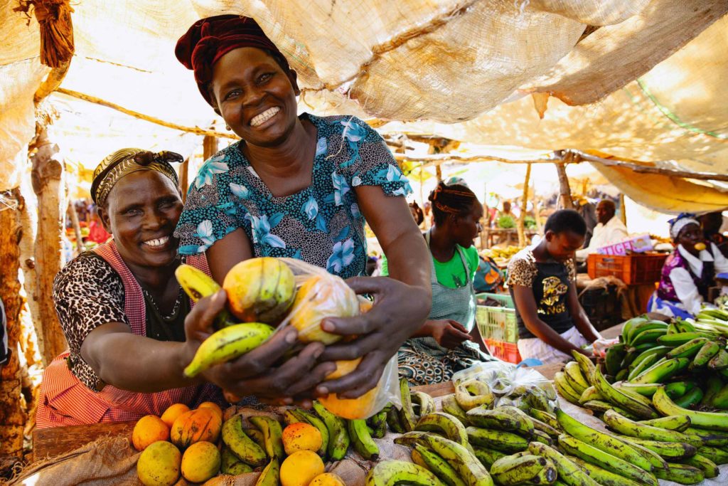 Mararet Siaronji avec sa soeur d'Embu, Kenya