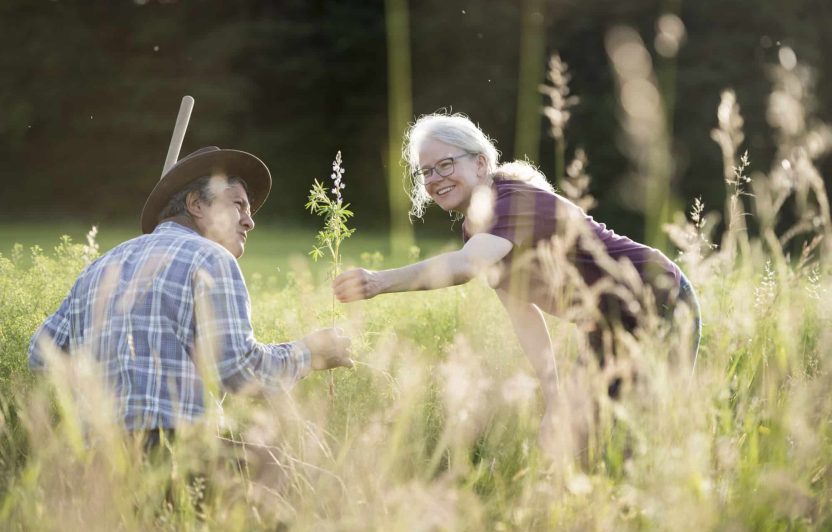 Beatrice Peter, Jorge Vasquez, Landwirt, Schafe, Hühner, Ackerfrüchte, Ackerbau Speiselupine Superfood des Jahres 2026, Grüthof Lupine Biovision Leuchtturm 2026 Copyright: Foto: Goran Basic.
