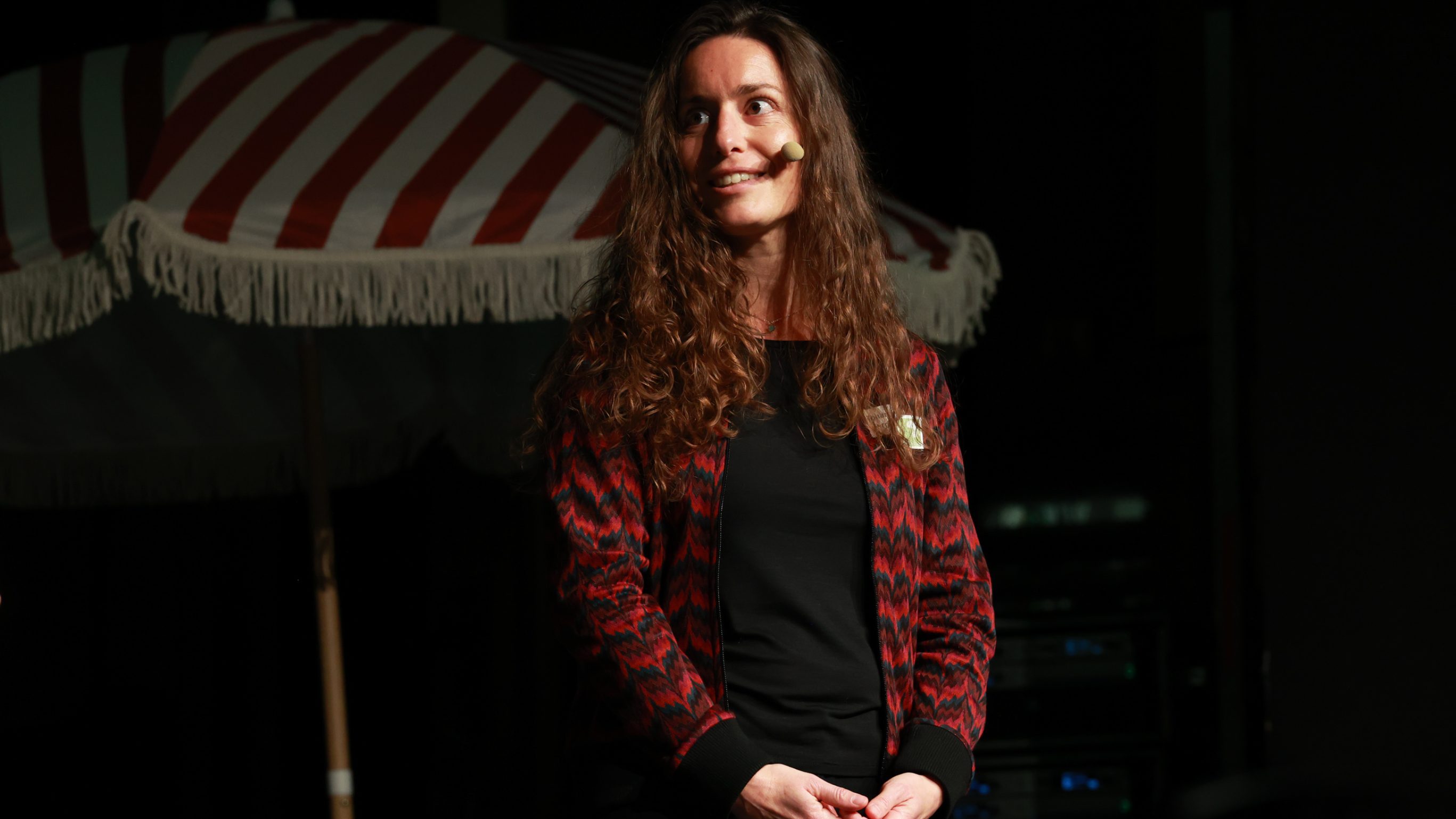 Johanna Herrigel, Projektverantwortliche Politik Schweiz, erläutert, wie politische Rahmenbedingungen oder betriebliche Strategien nachhaltig produzierte Lebensmittel fördern können.